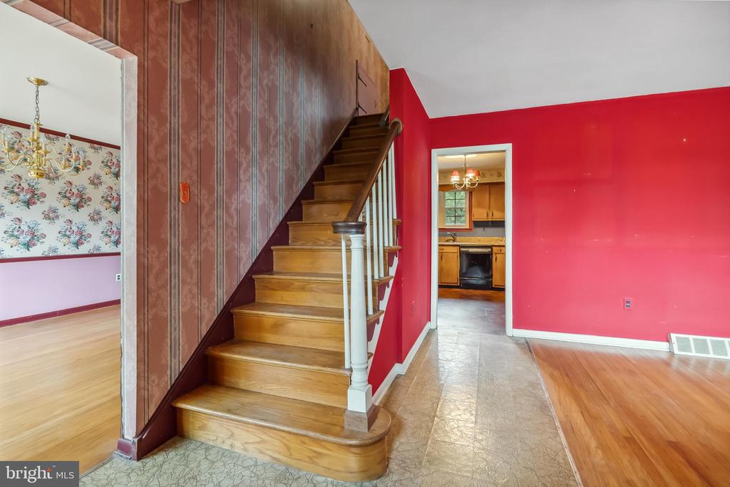 43 Oak Ave