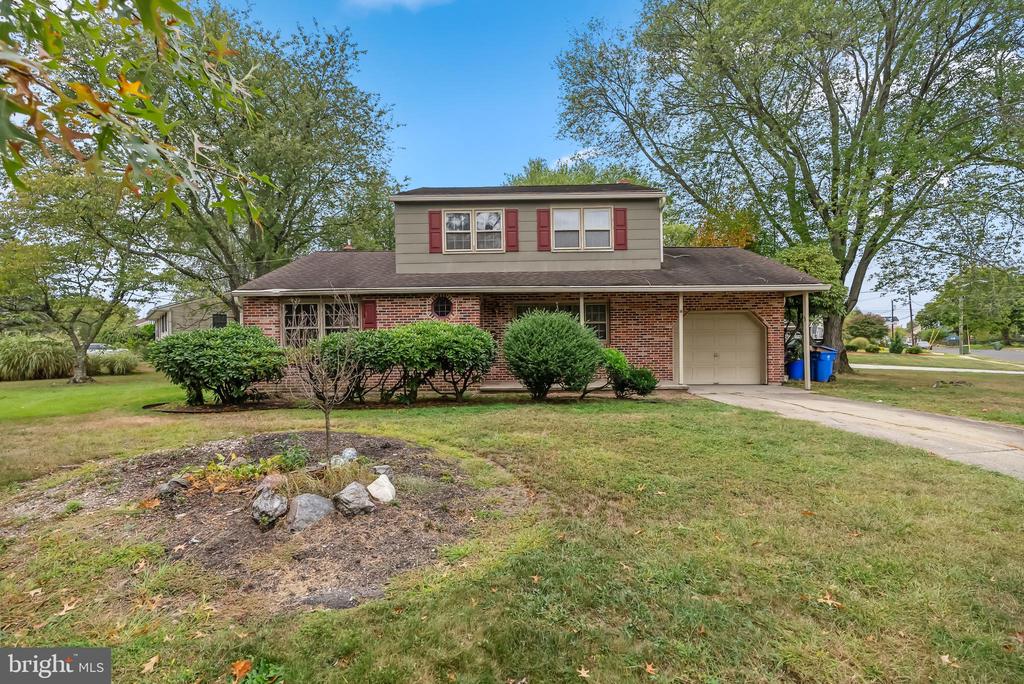 43 Oak Ave
