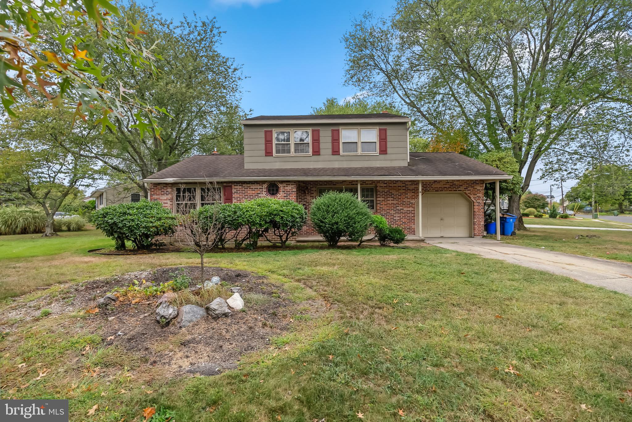 43 Oak Ave