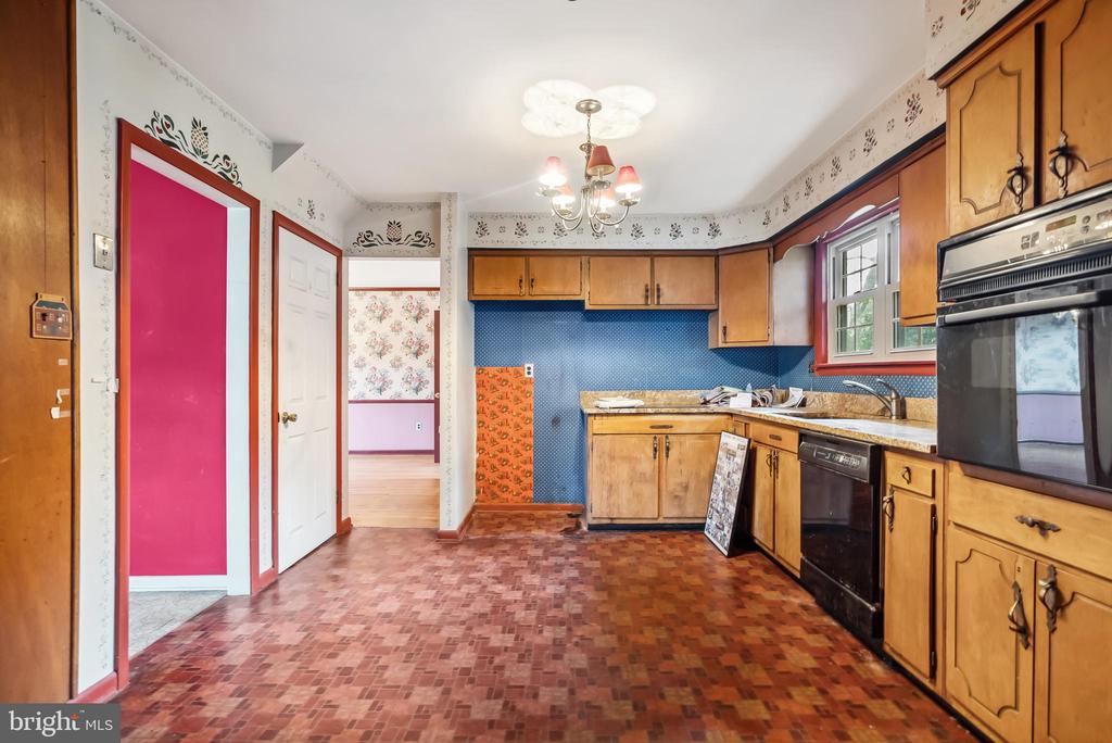 43 Oak Ave
