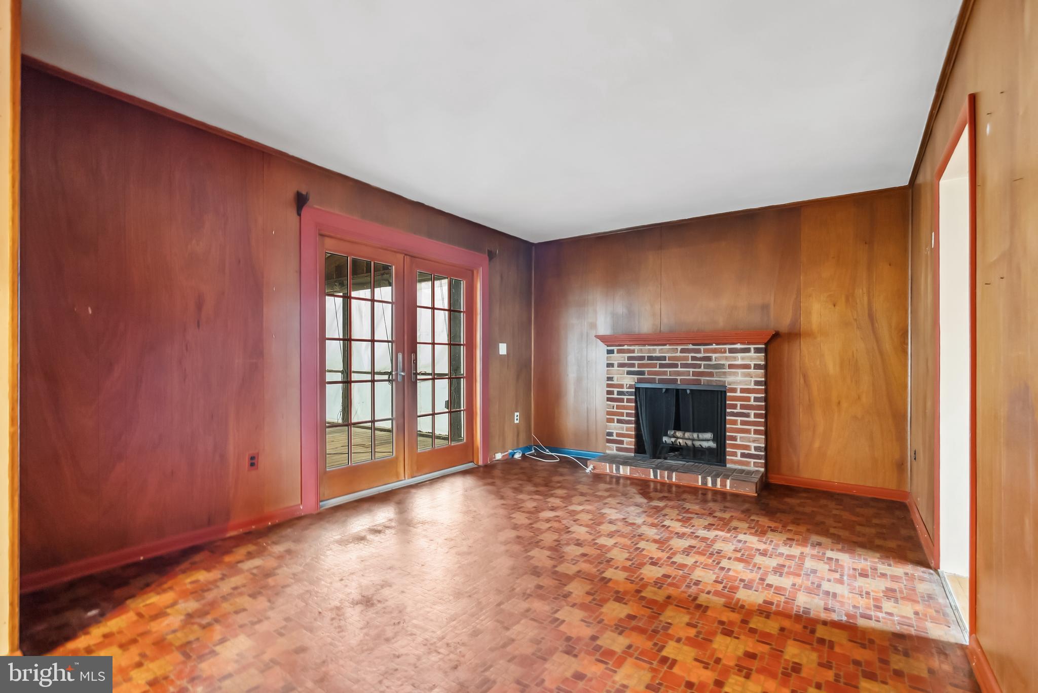 43 Oak Ave