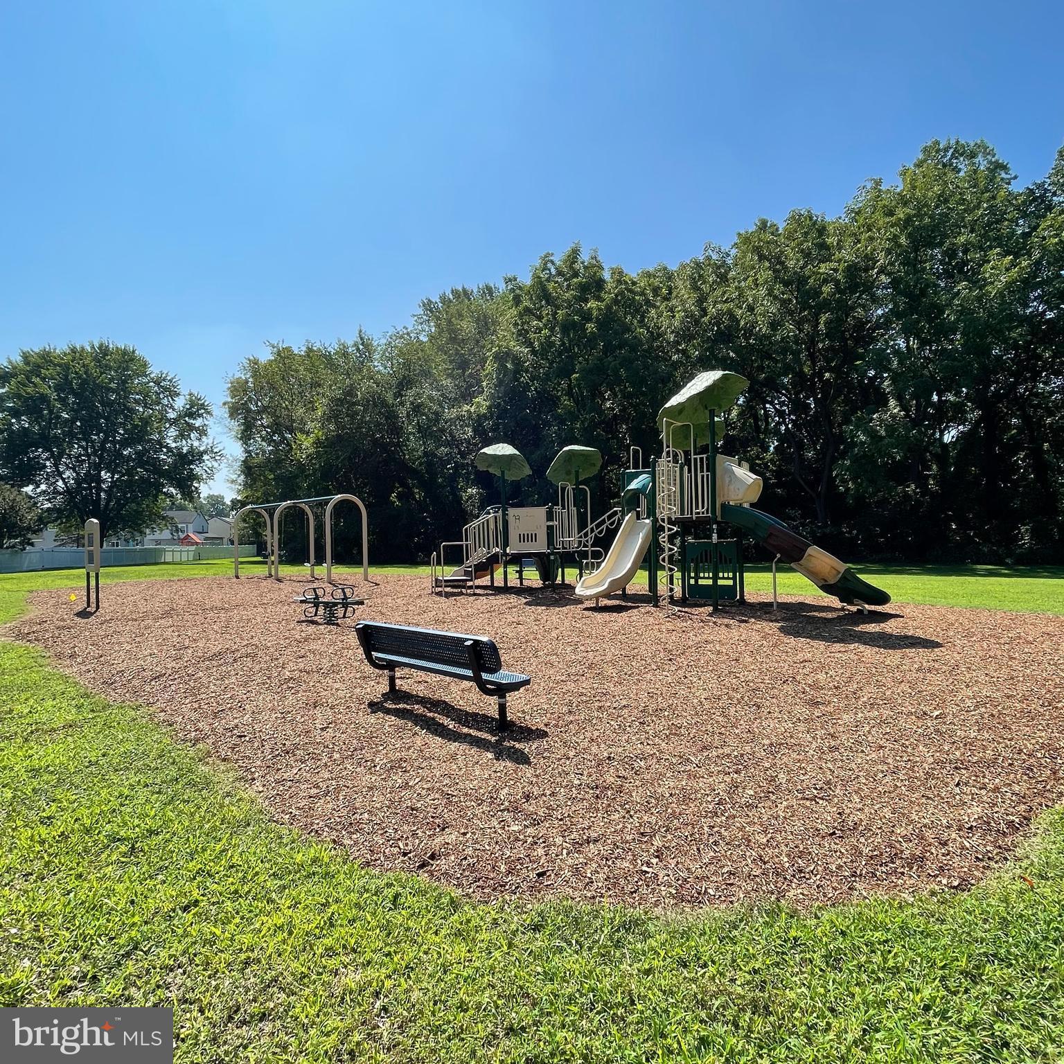 905 WOODHOLLOW DRIVE