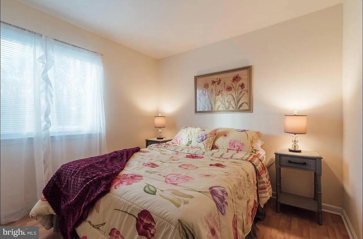 905 WOODHOLLOW DRIVE