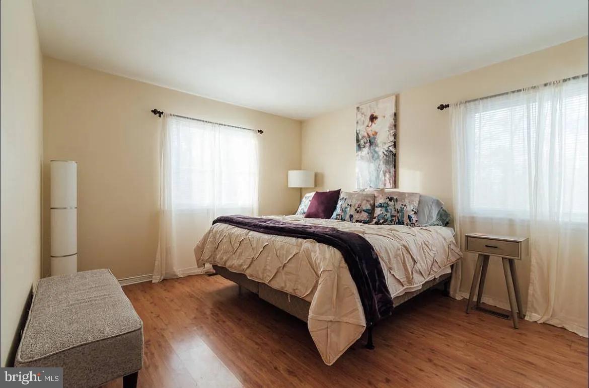 905 WOODHOLLOW DRIVE