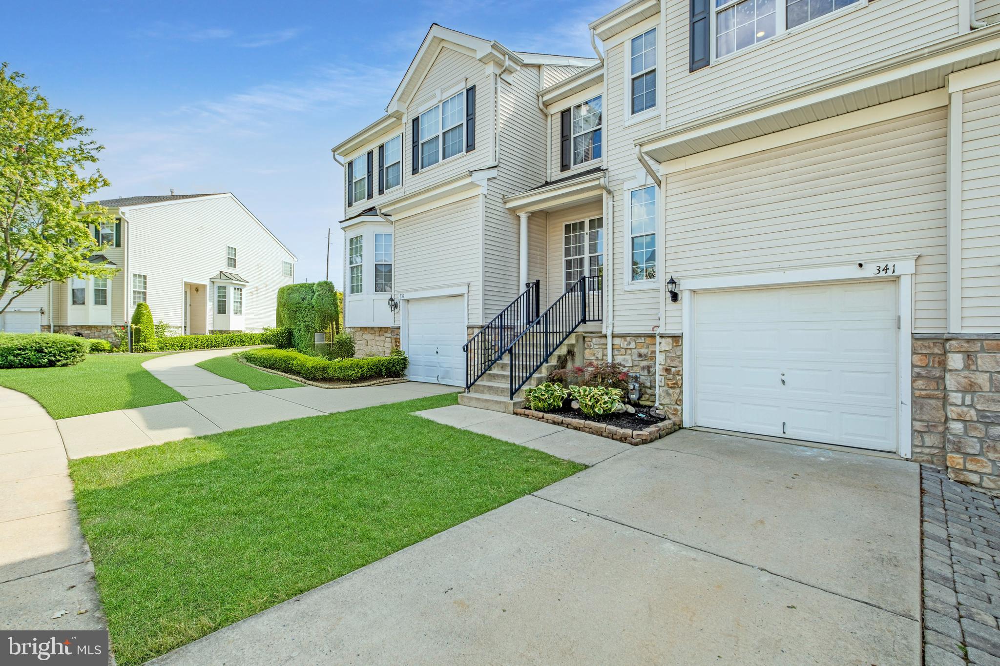 341 HUNTINGTON DRIVE