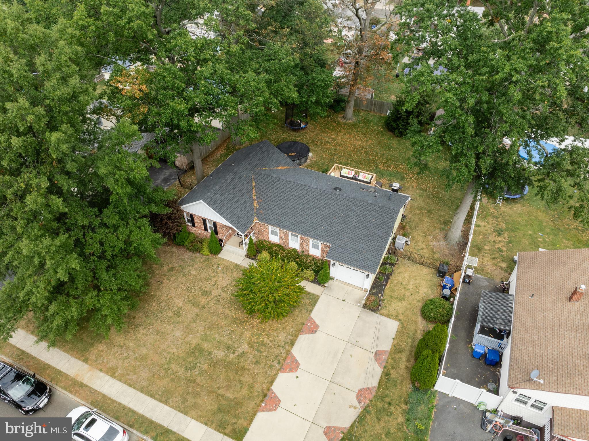327 Elm Ave