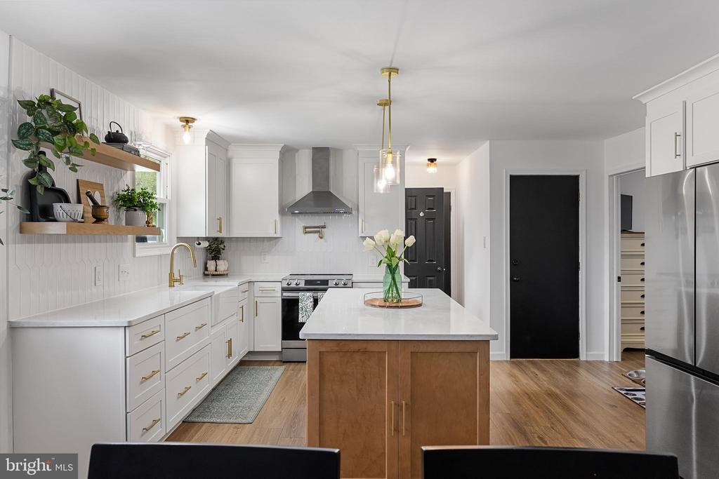 327 Elm Ave
