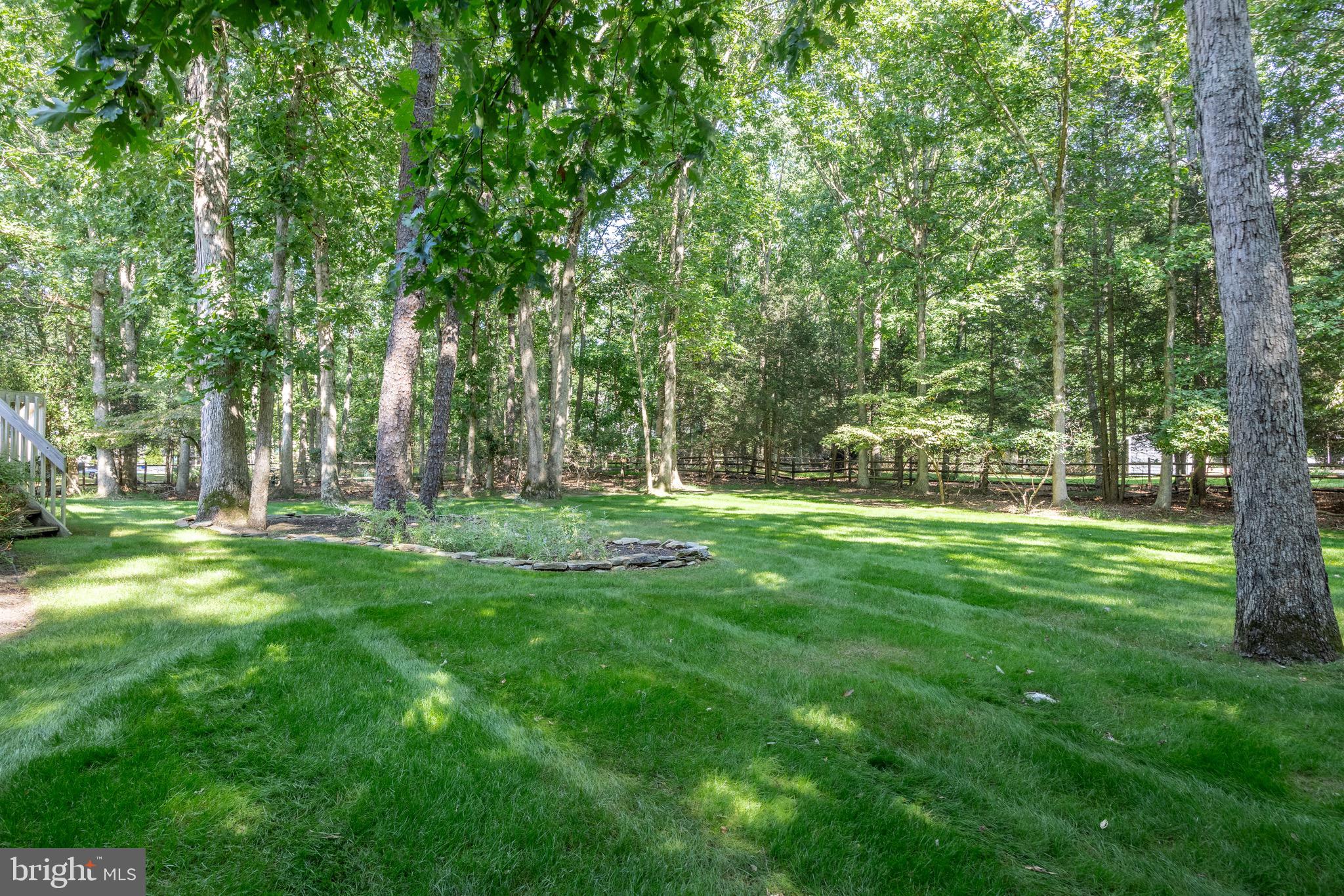 6 Pepperbush Ct