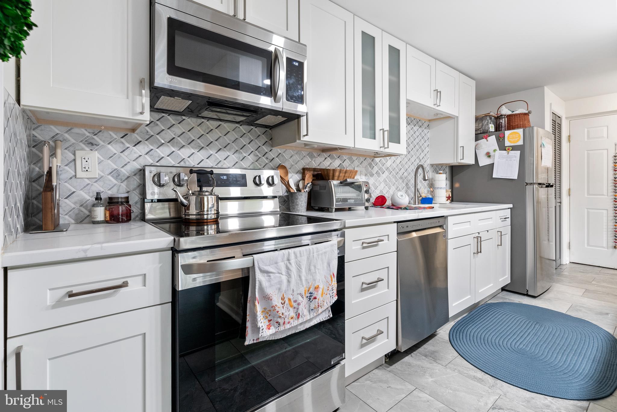 81 SWEETFERN CT