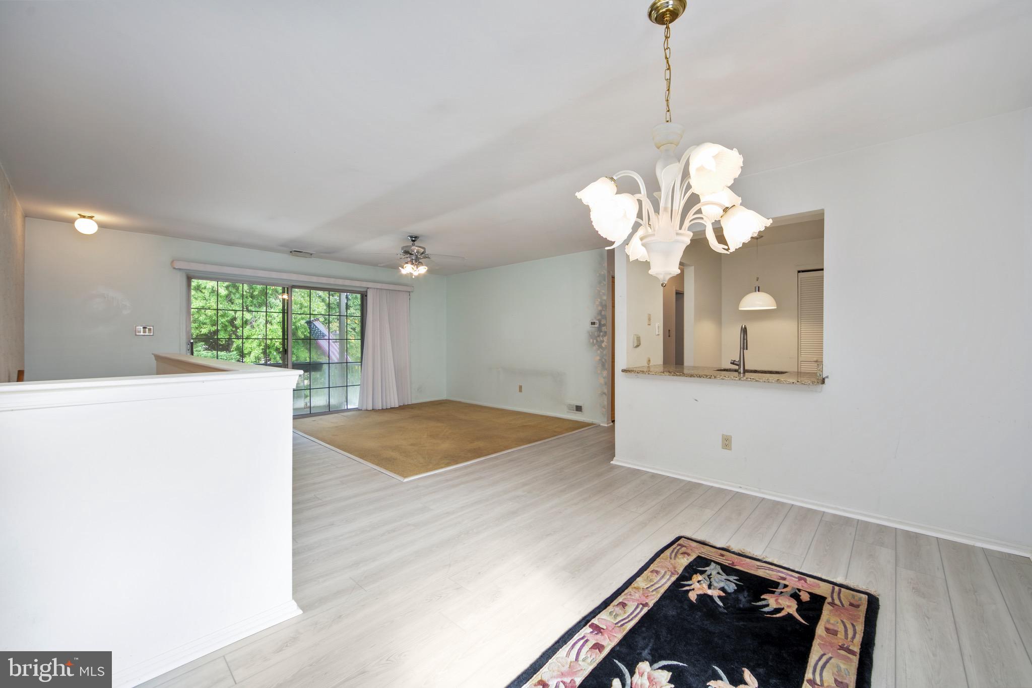 1558 THORNWOOD DRIVE B