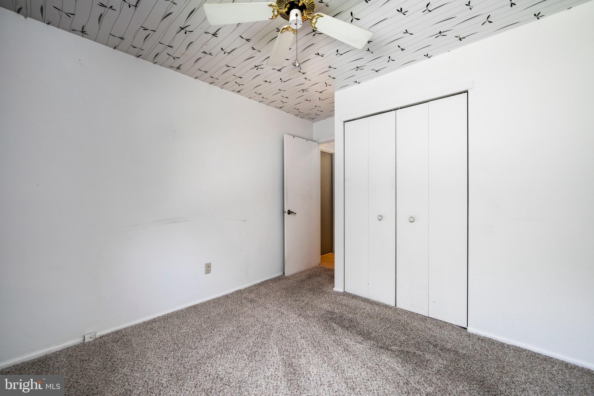 1558 THORNWOOD DRIVE B