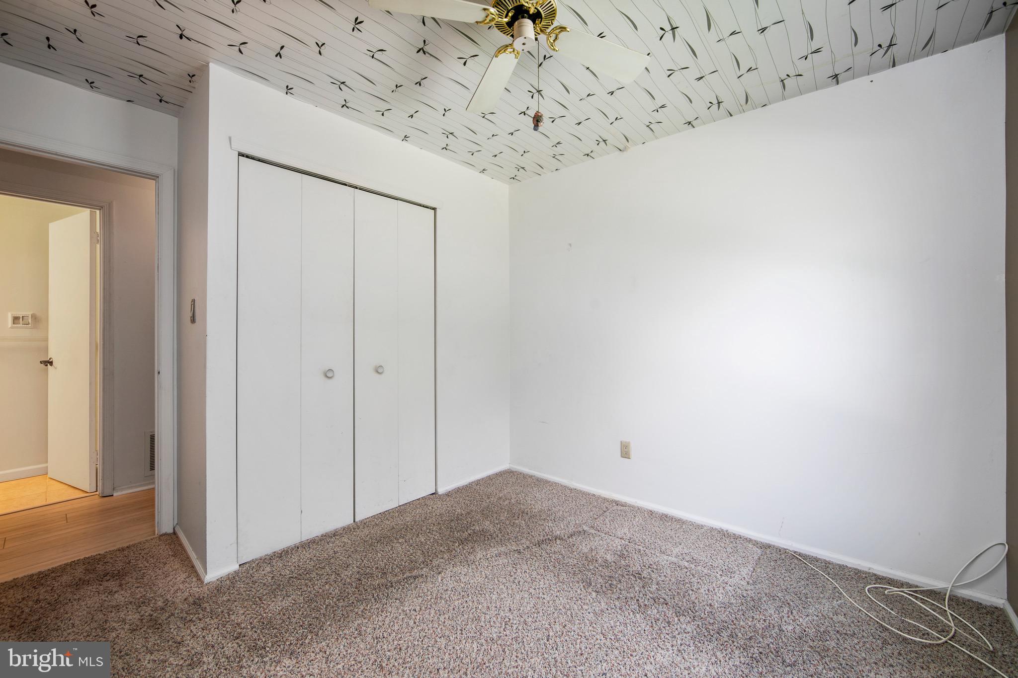 1558 THORNWOOD DRIVE B