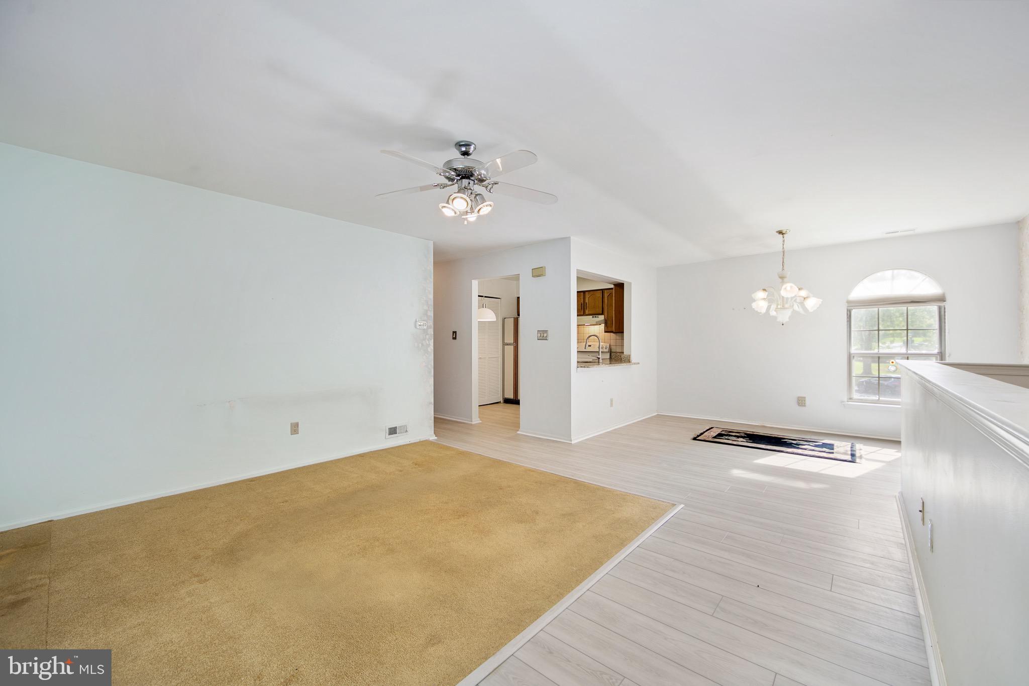 1558 THORNWOOD DRIVE B