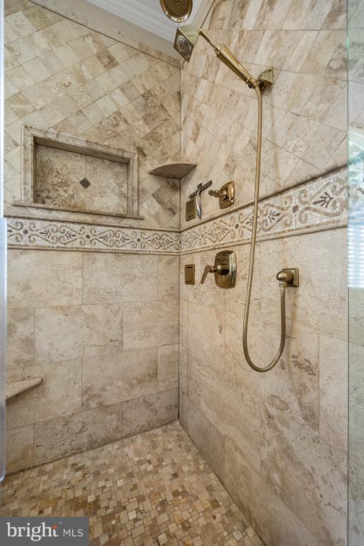 45 Stanwyck Rd