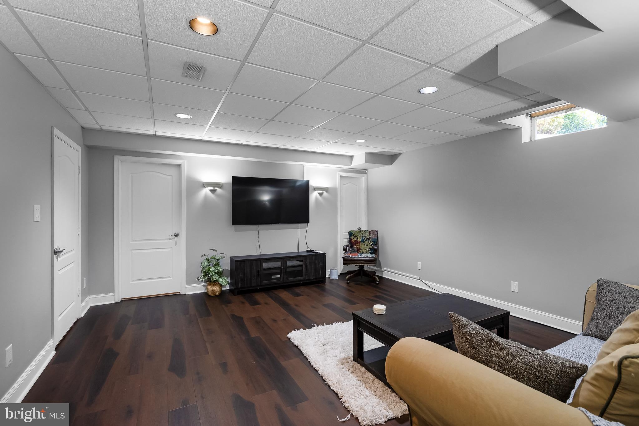 45 Stanwyck Rd