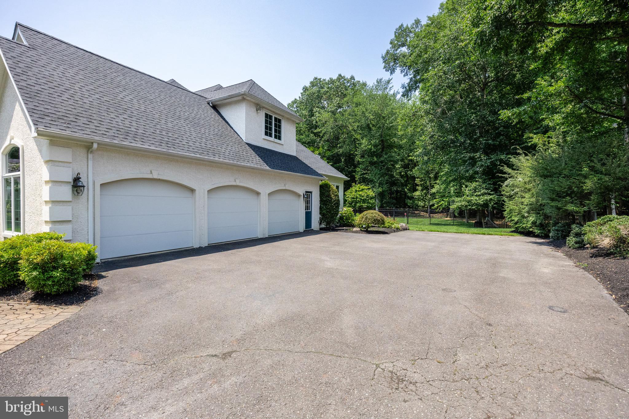 45 Stanwyck Rd