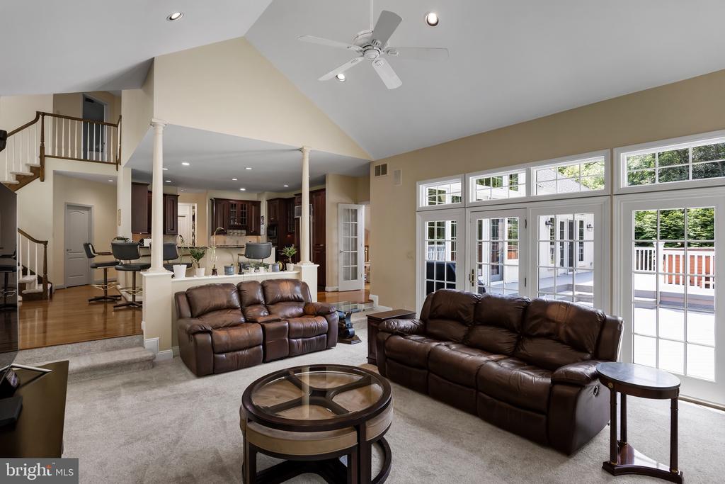 45 Stanwyck Rd