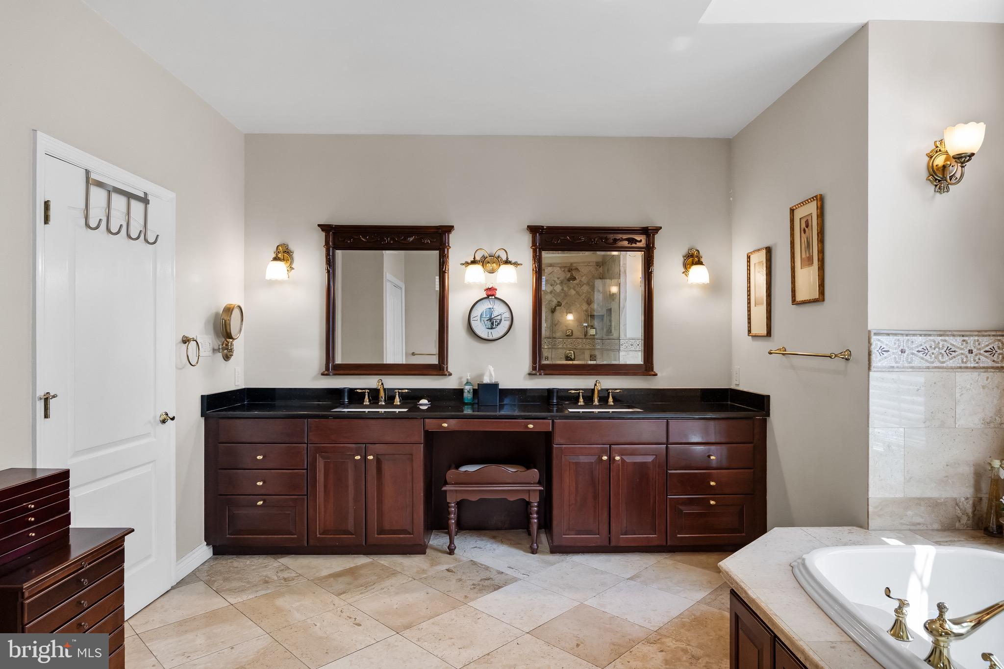 45 Stanwyck Rd