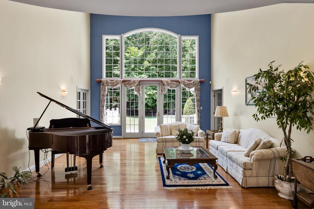 45 Stanwyck Rd