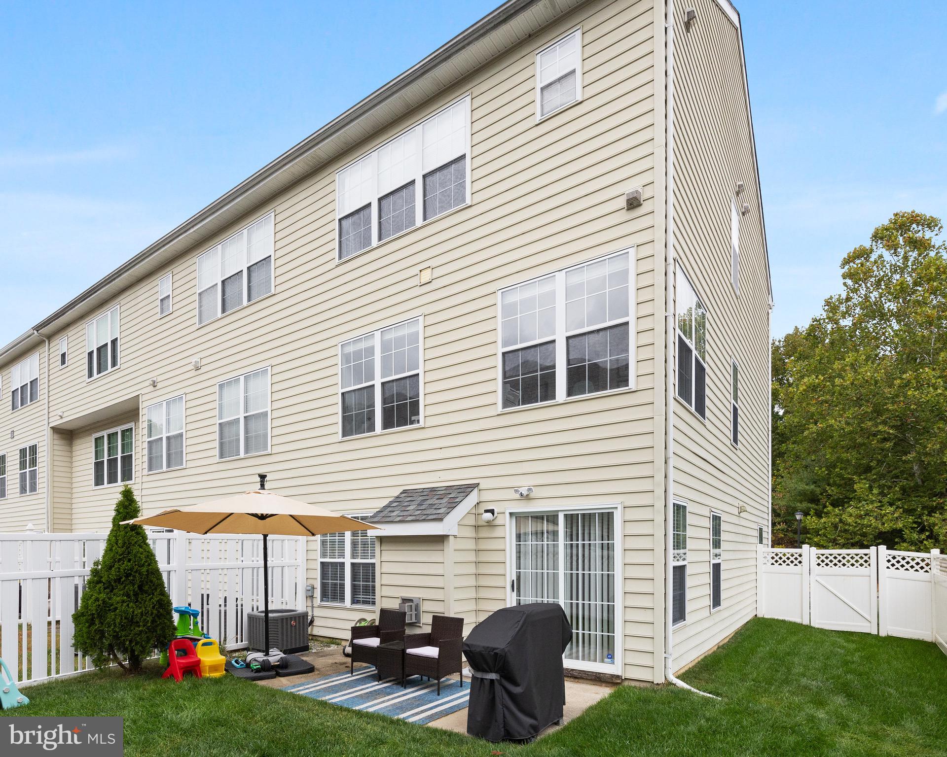 64 Alexandra Ct