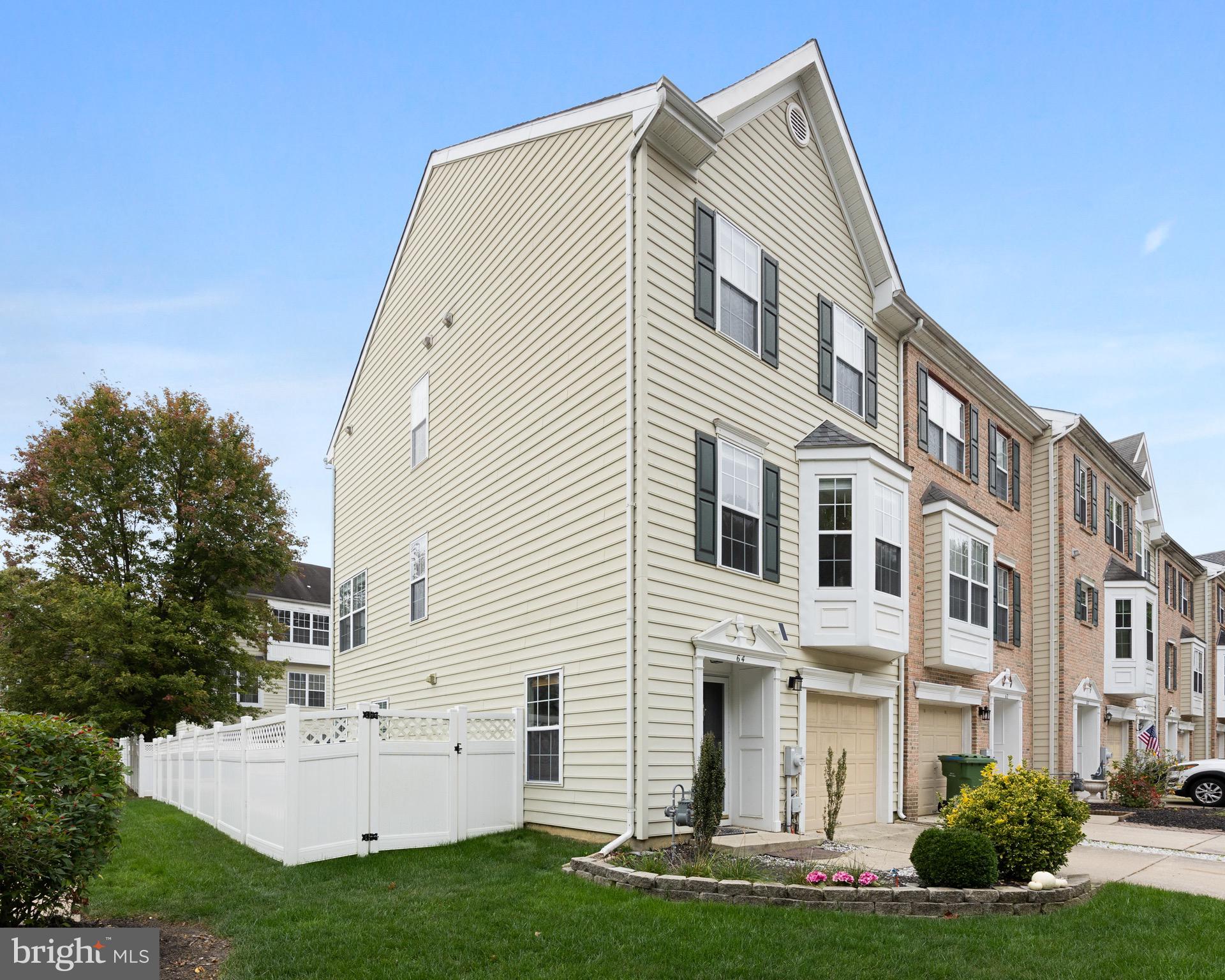 64 Alexandra Ct