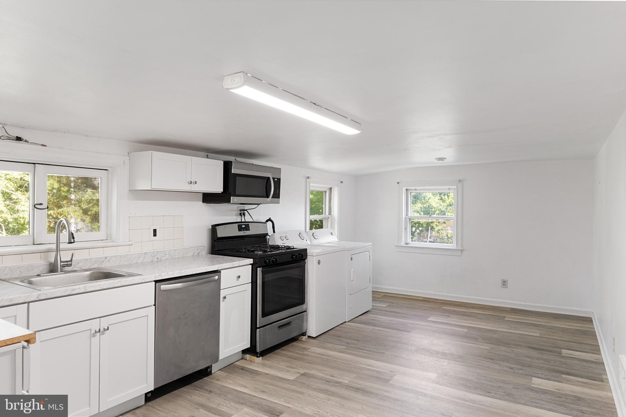 709 N Lenola Rd