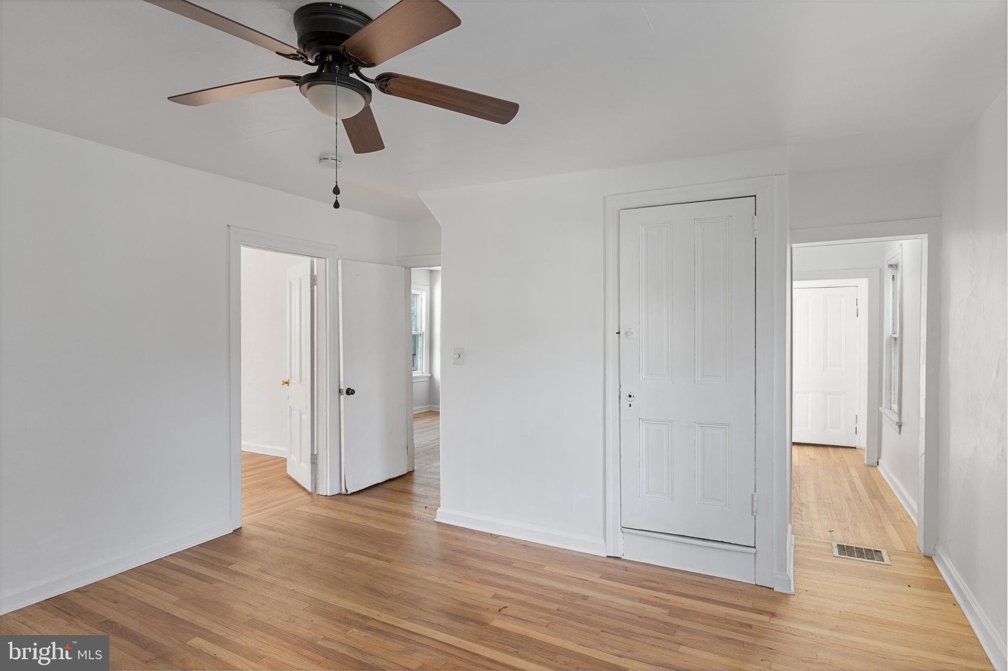 709 N Lenola Rd