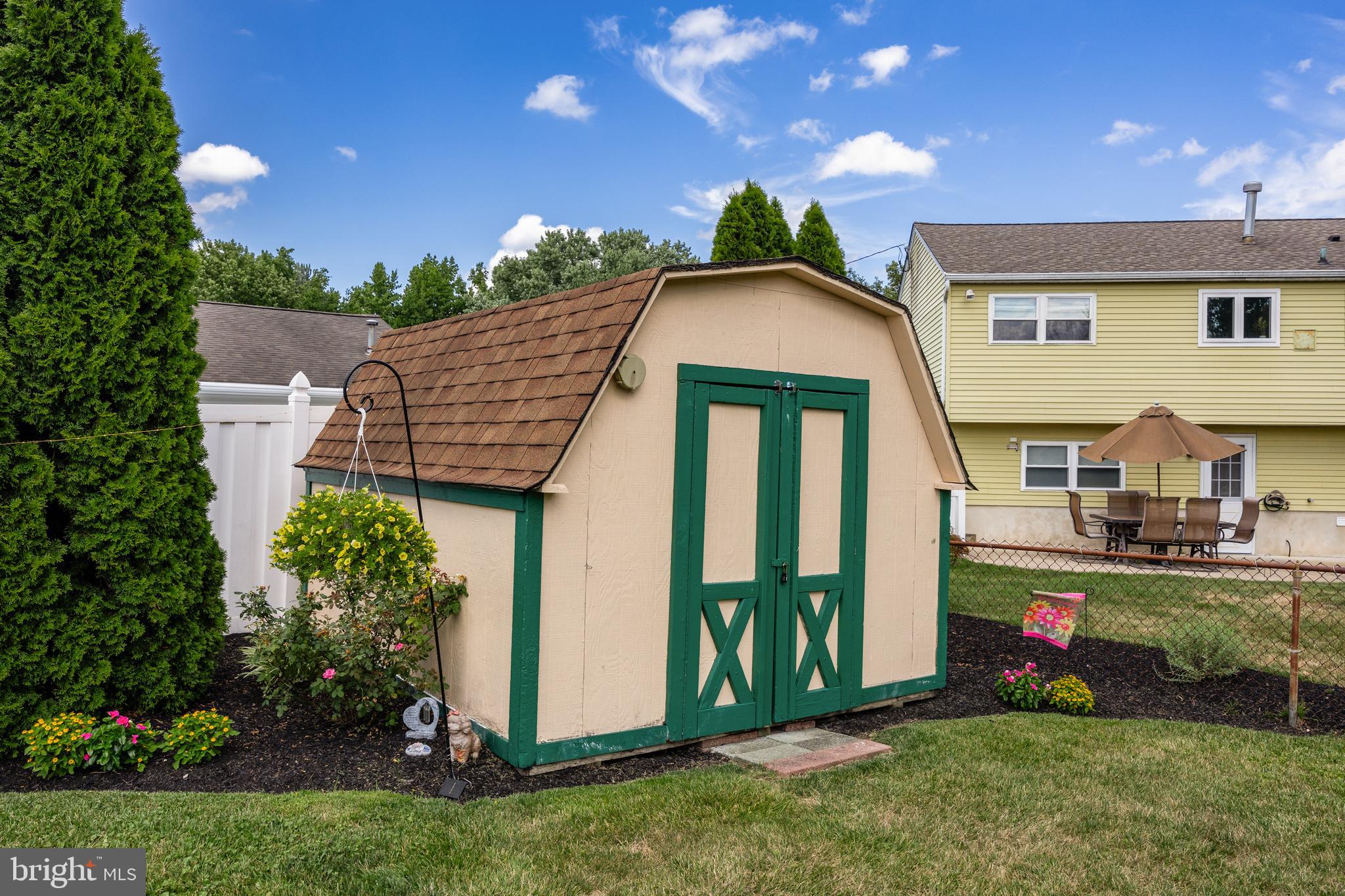 22 Lanfair Rd