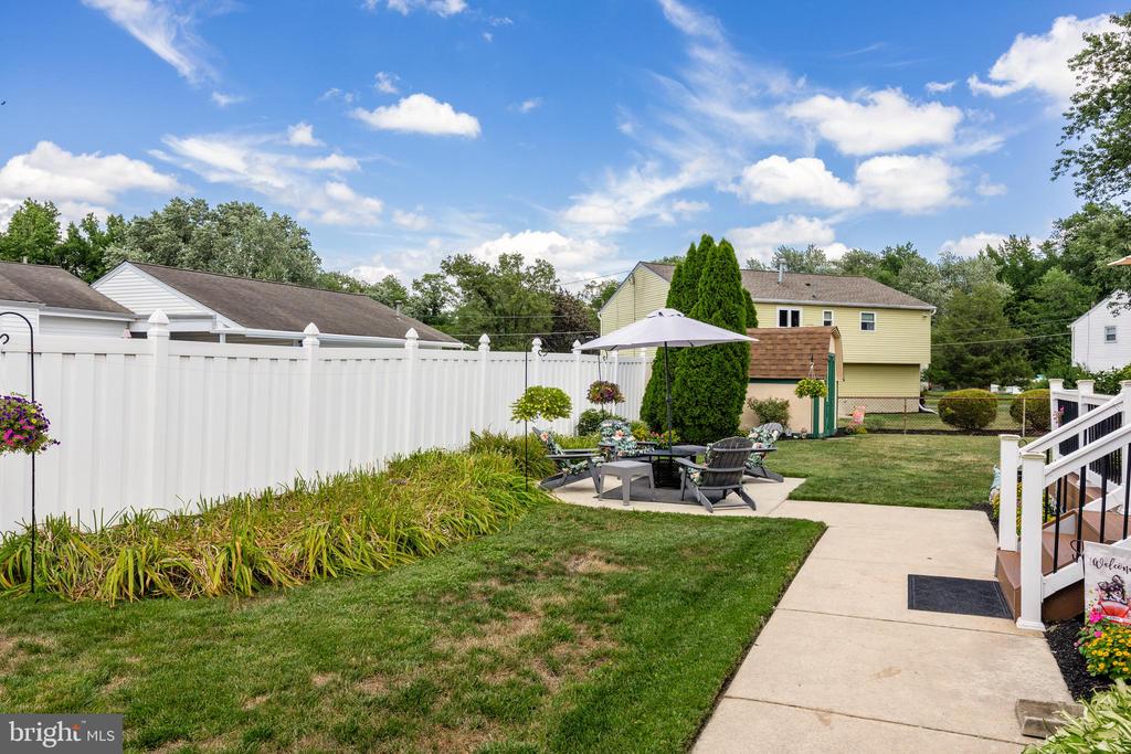 22 Lanfair Rd