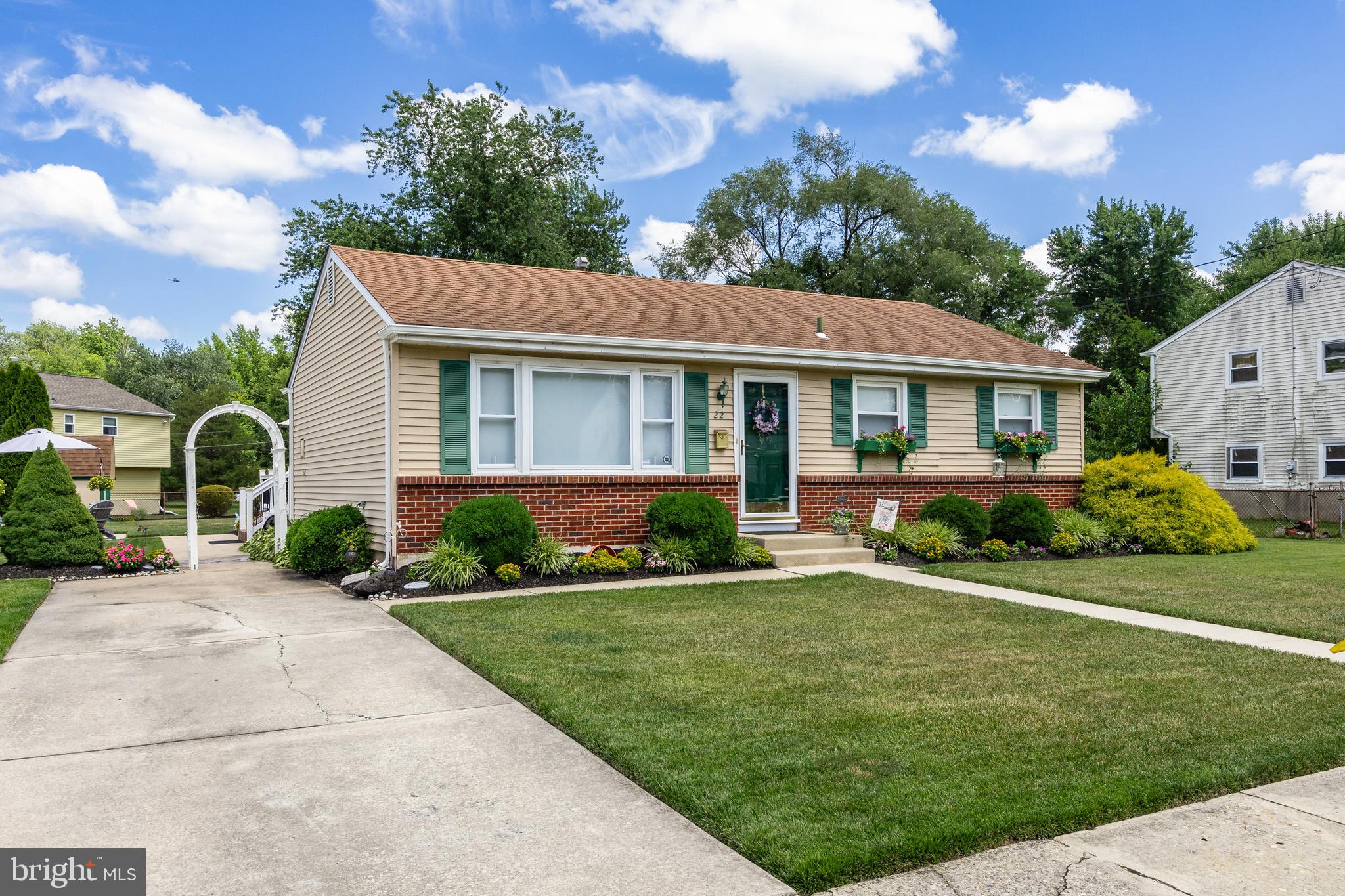 22 Lanfair Rd