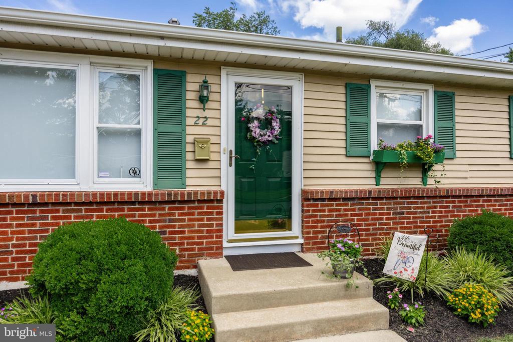 22 Lanfair Rd