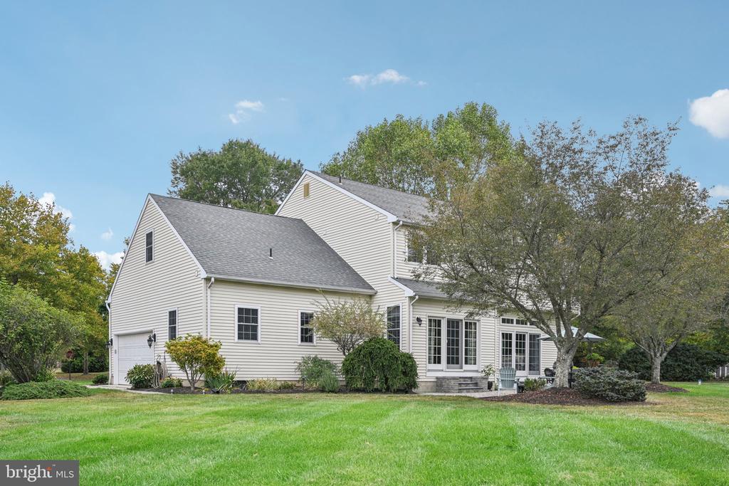 52 MEADOWVIEW COURT