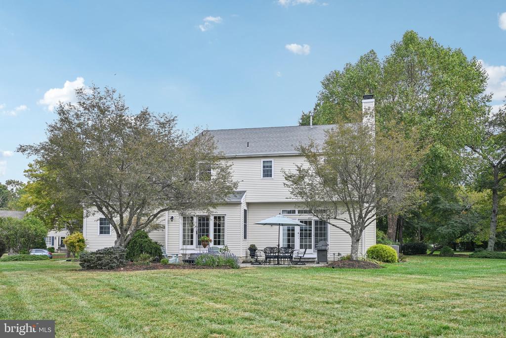 52 MEADOWVIEW COURT