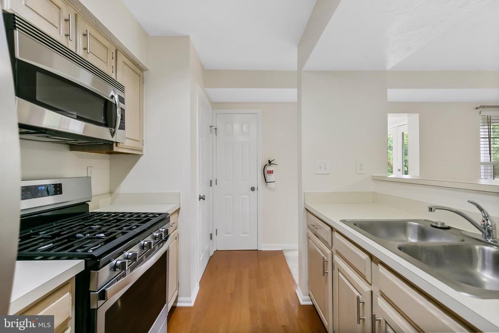 67 ELDON WAY