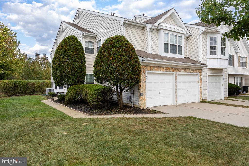26 BUCKINGHAM WAY