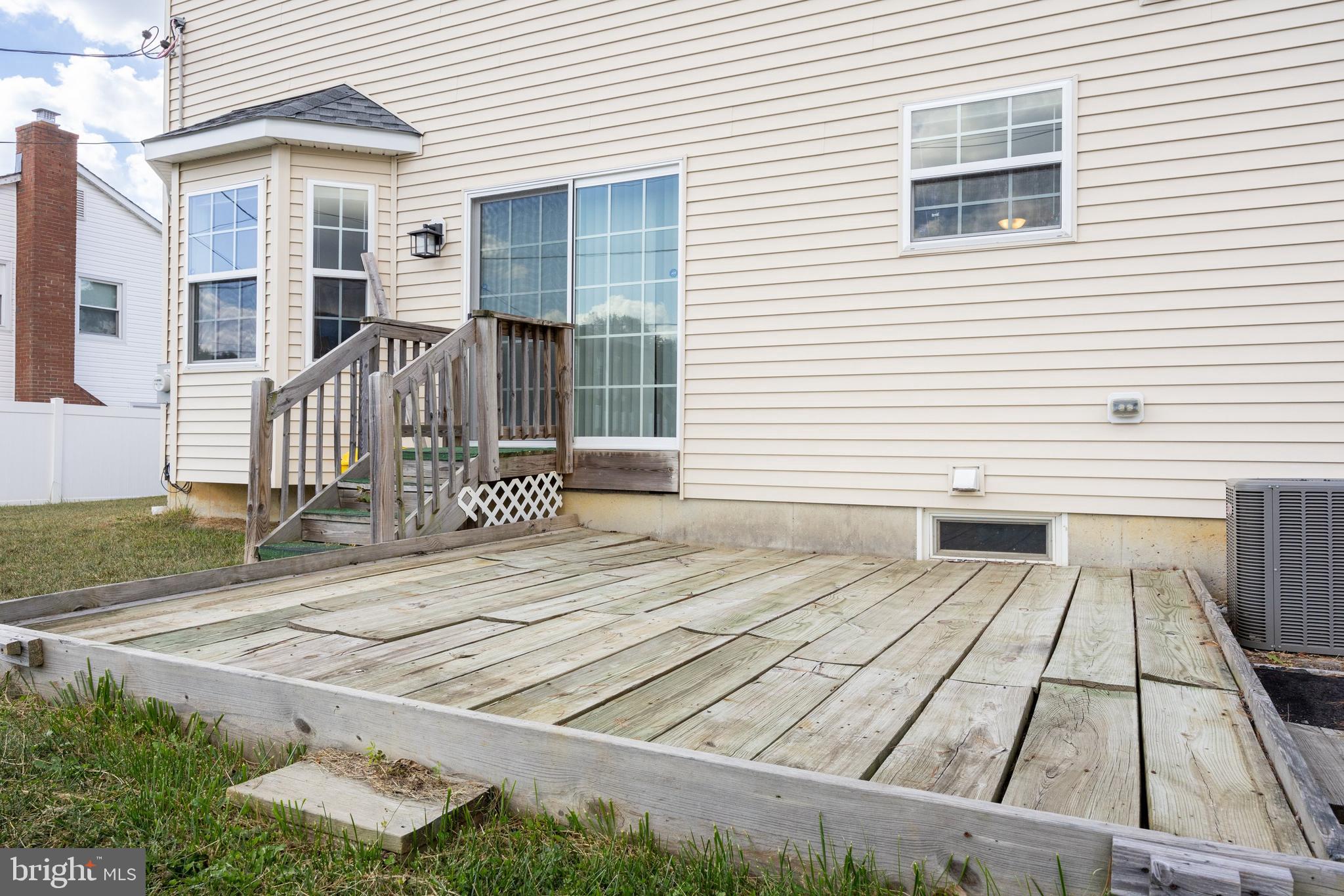 72 Ember Ln