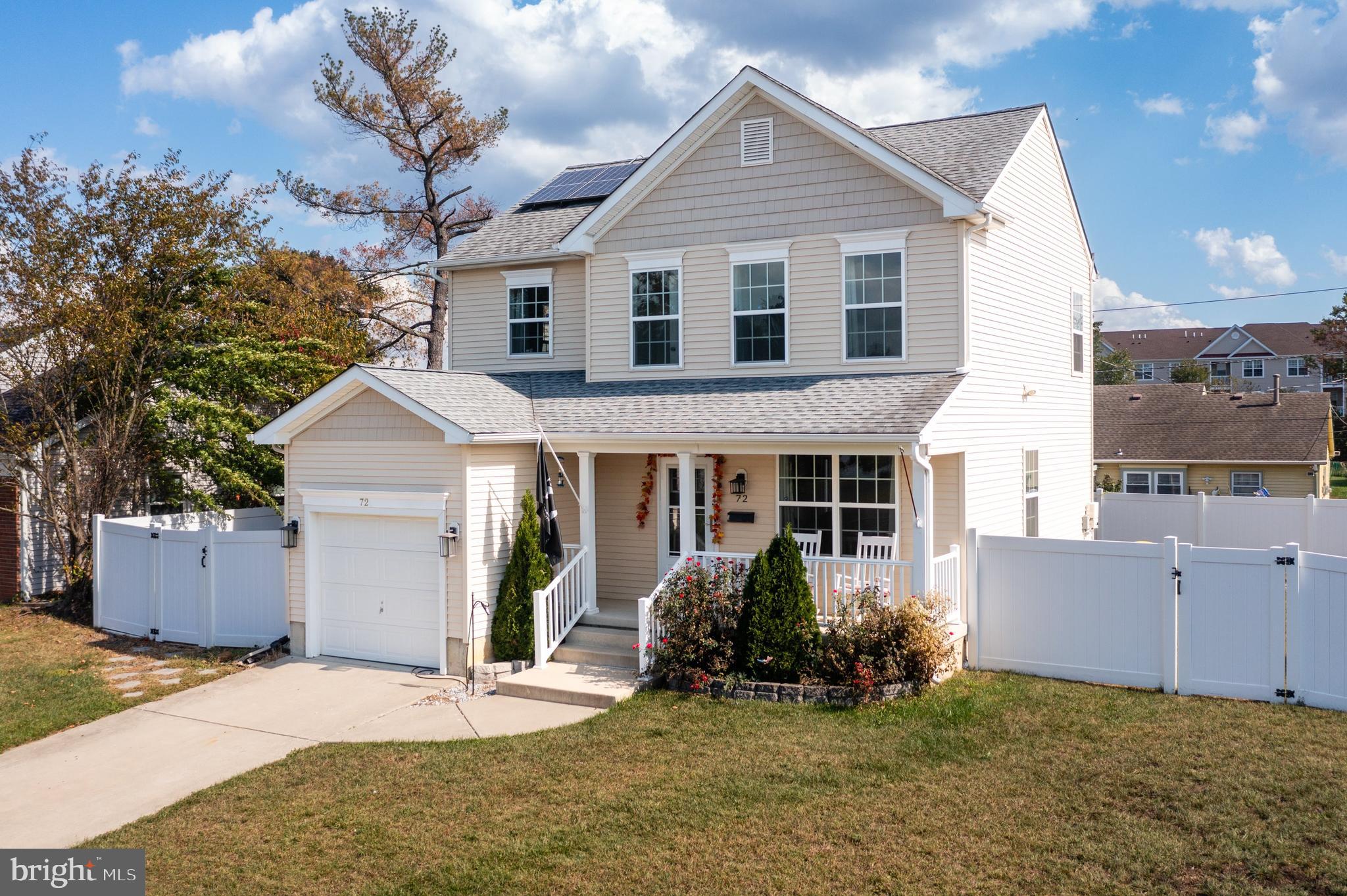72 Ember Ln