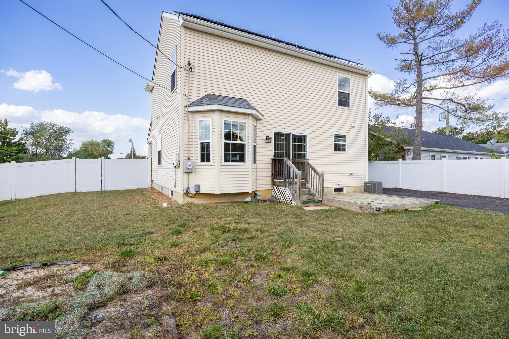 72 Ember Ln