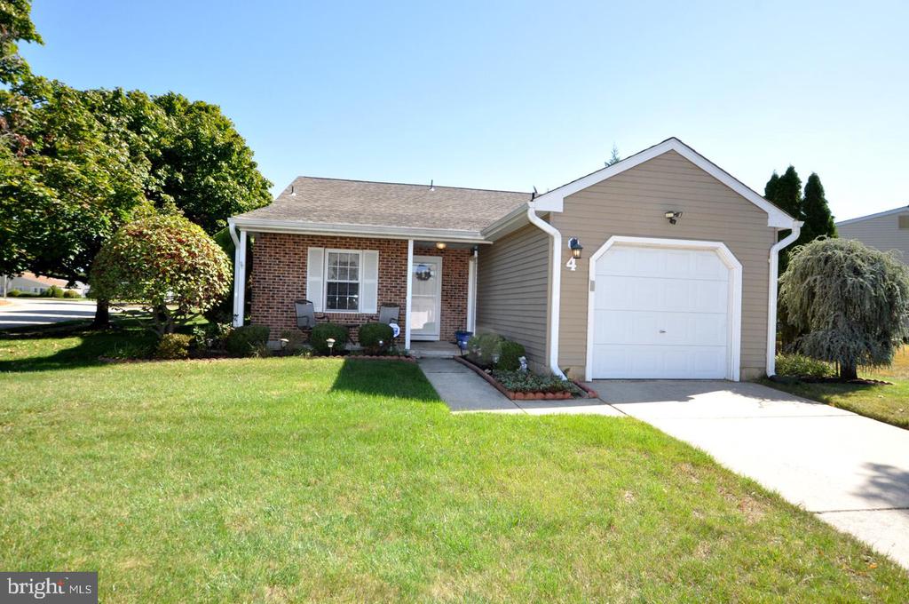 4 FALMOUTH DRIVE
