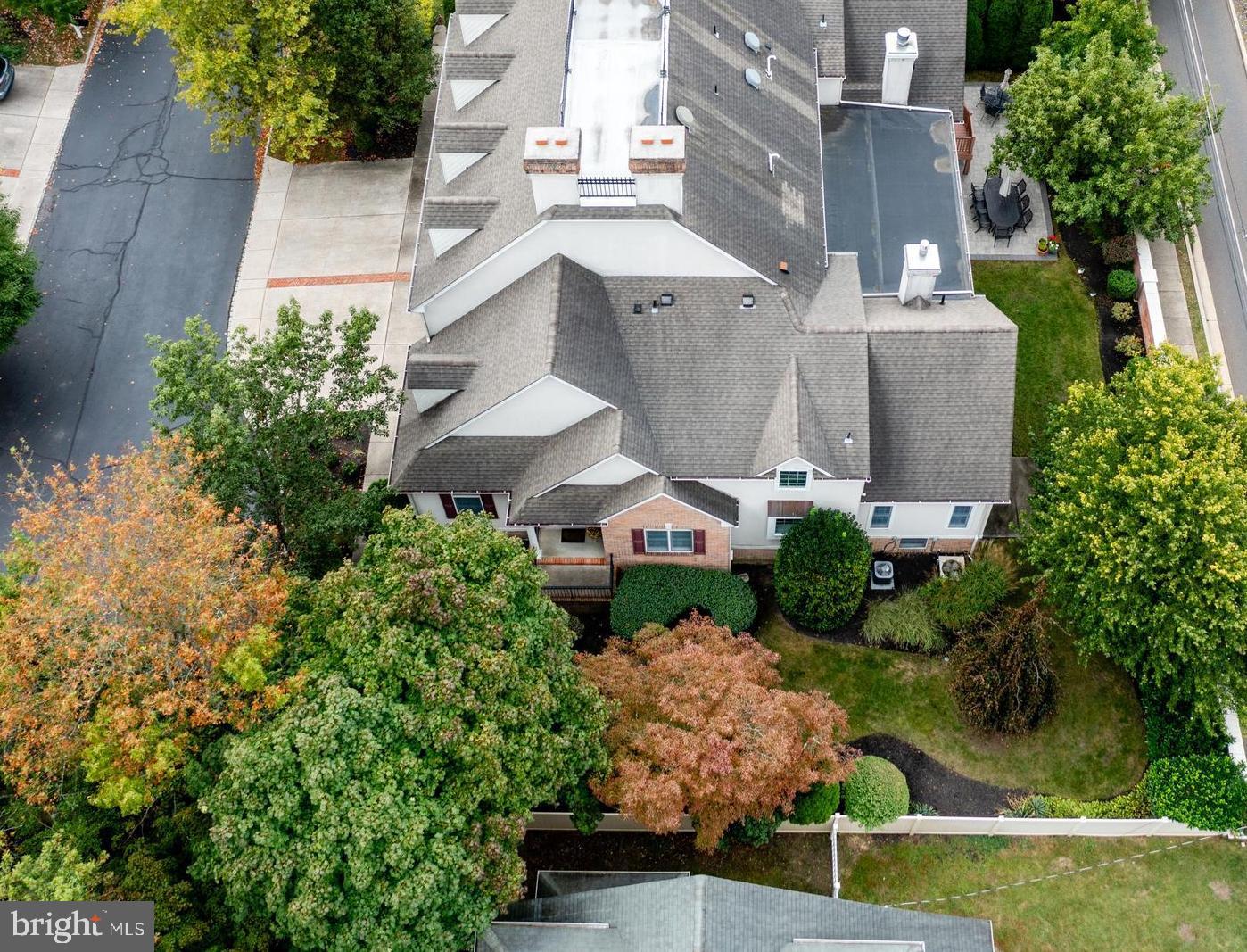 7 COLLINS MILL COURT