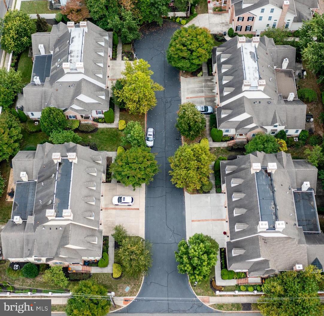 7 COLLINS MILL COURT