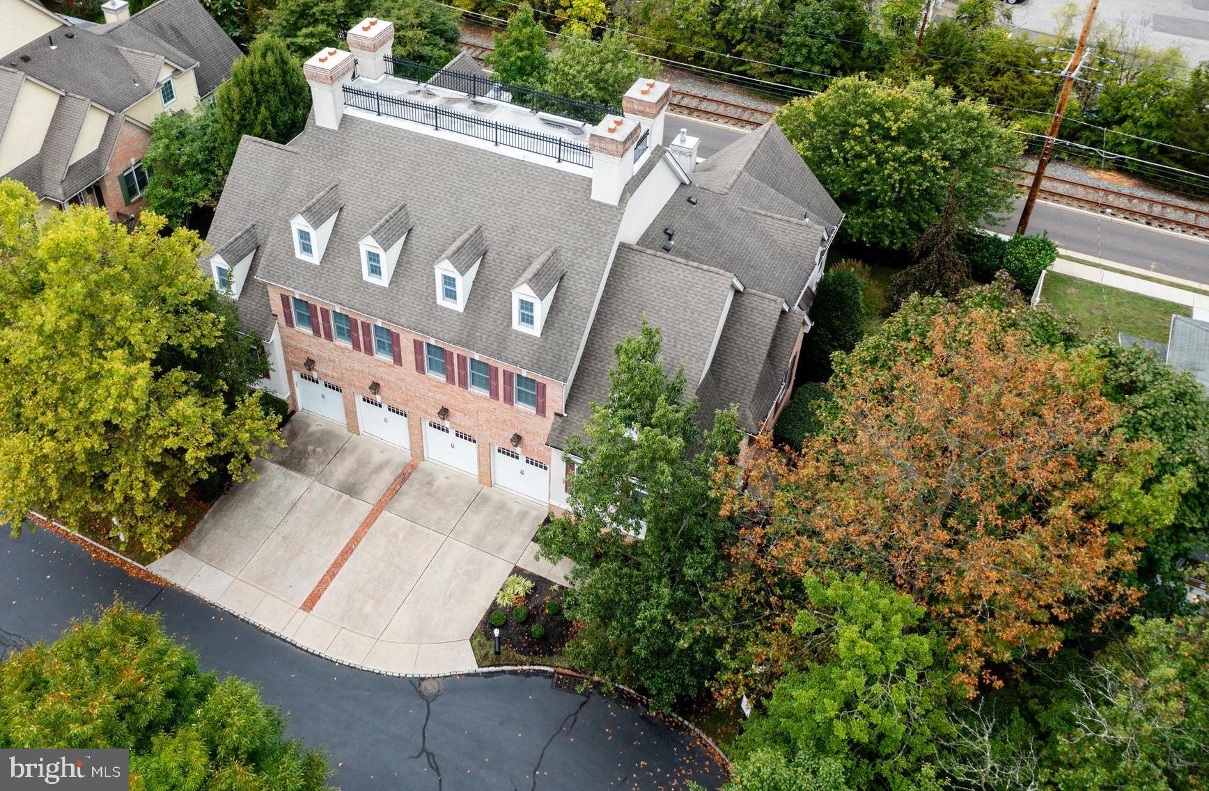 7 COLLINS MILL COURT