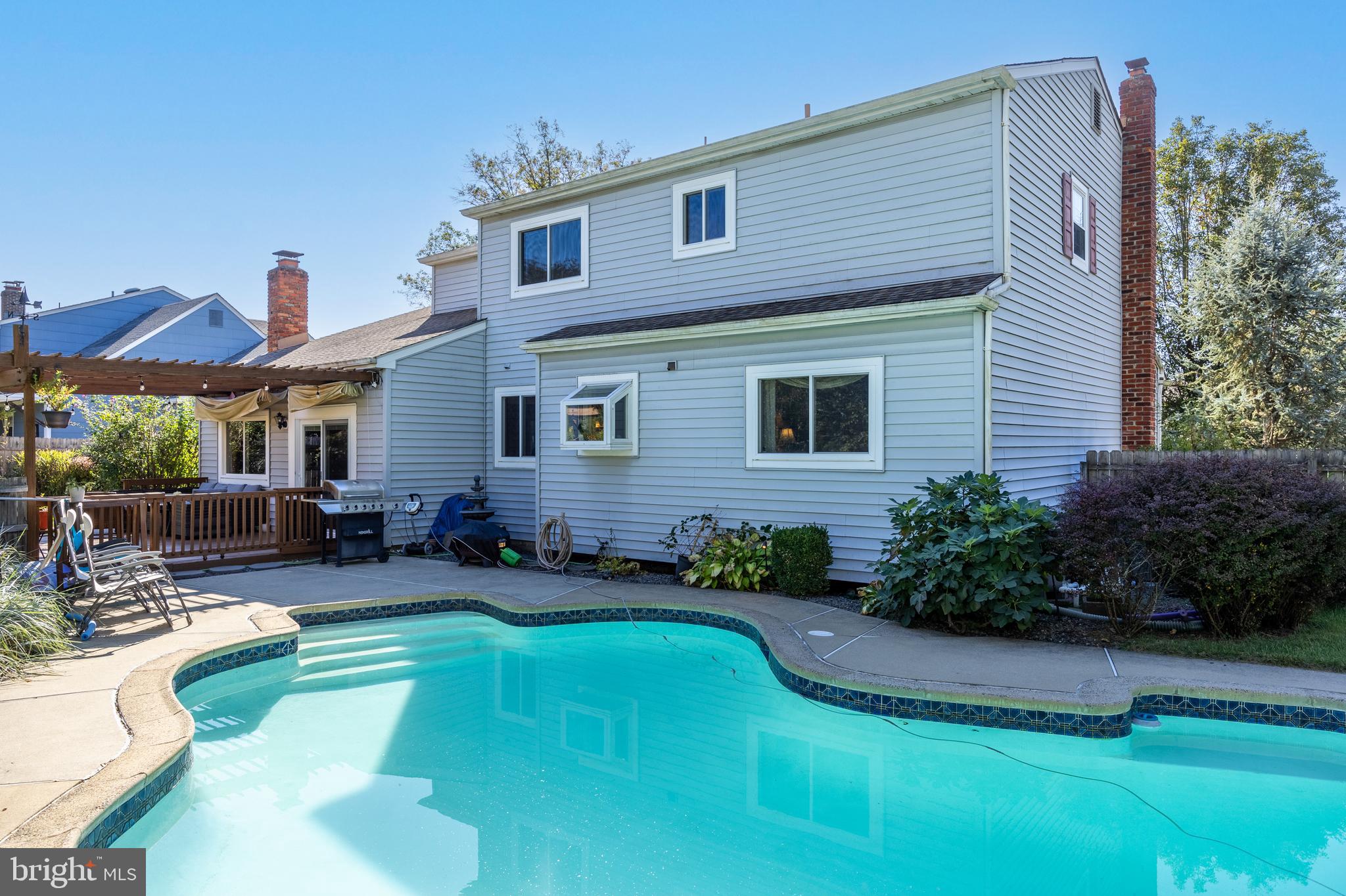 246 Winding Way