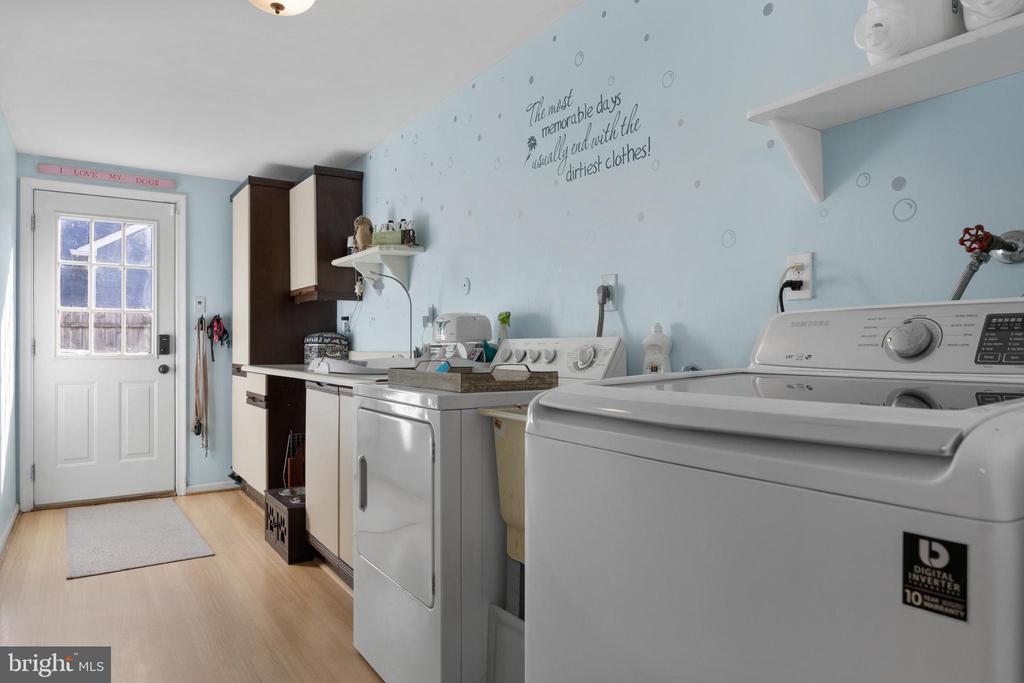 246 Winding Way
