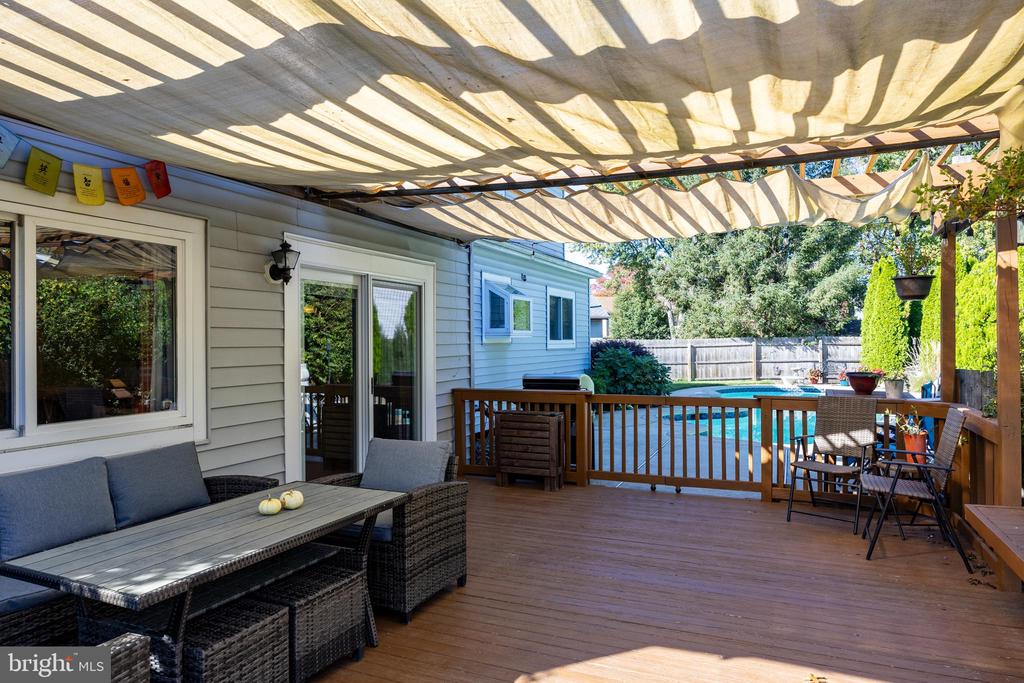 246 Winding Way