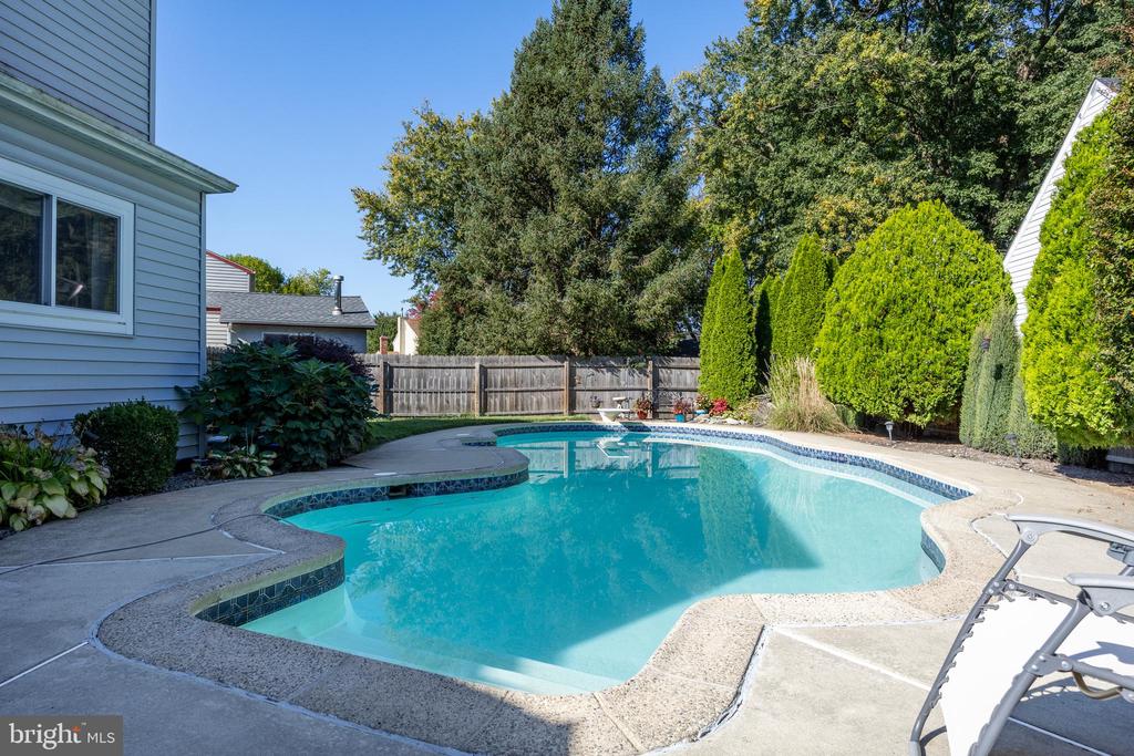 246 Winding Way