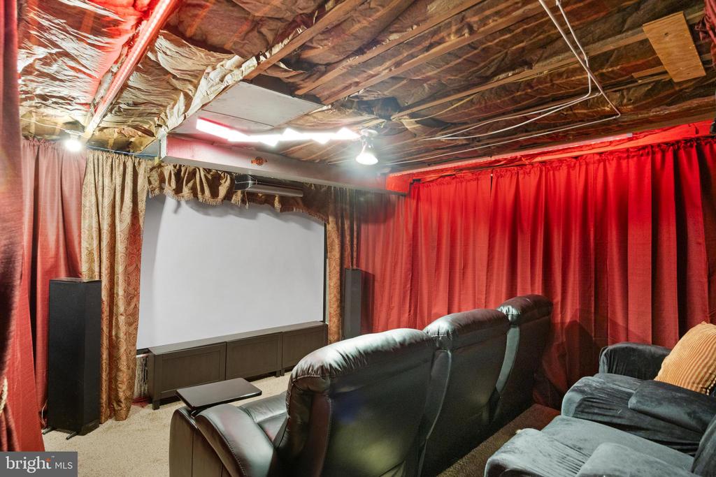 246 Winding Way