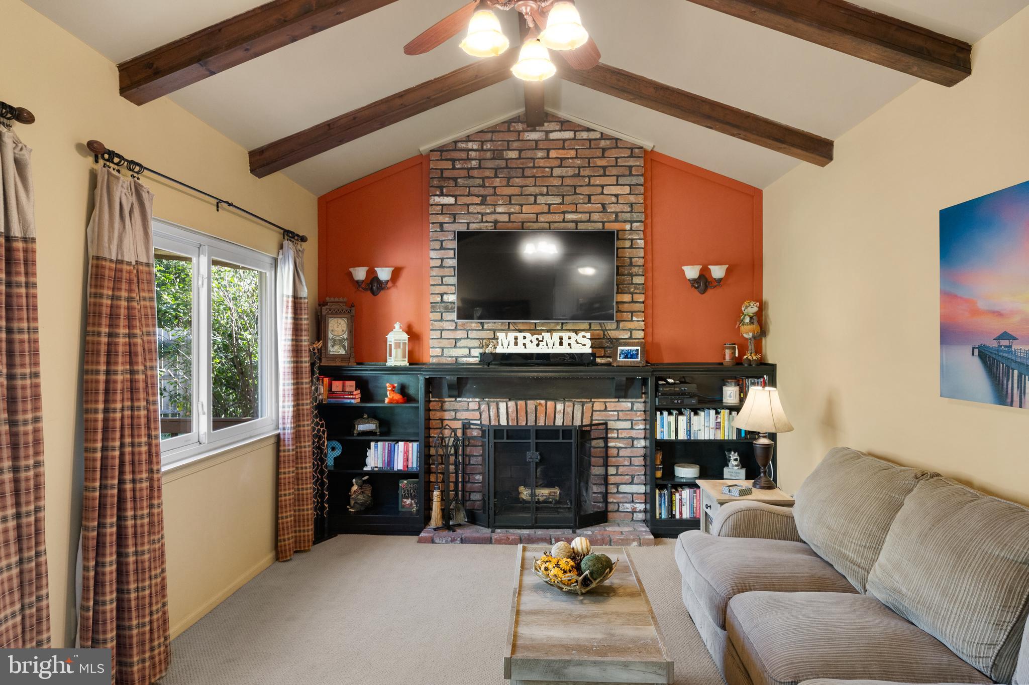 246 Winding Way