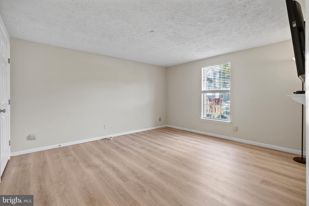 74 ELDON WAY