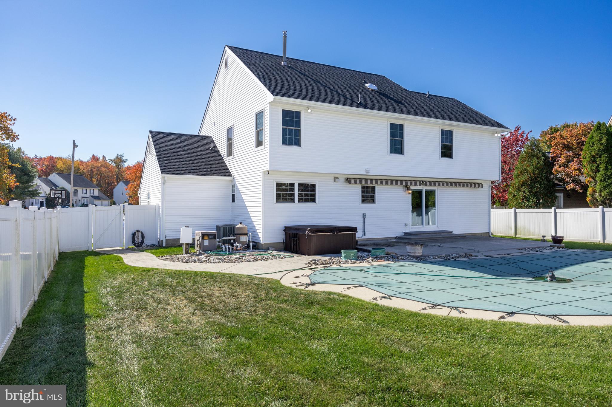 21 Clinton Ln